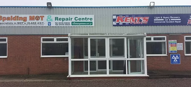 exterior view of spalding MOT and repair centre